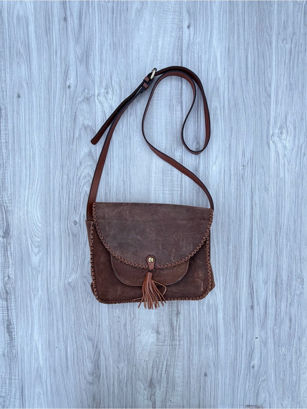 Patricia Nash Beaumont brown leather crossbody bag